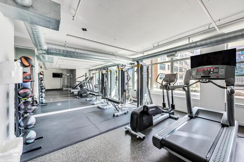 Tiny photo for 909 W Washington Boulevard #908, Chicago, IL 60607 (MLS # 12490548)