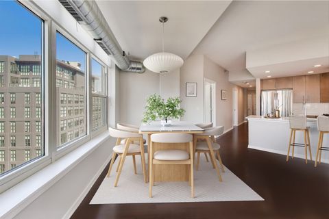 Tiny photo for 909 W Washington Boulevard #908, Chicago, IL 60607 (MLS # 12490548)