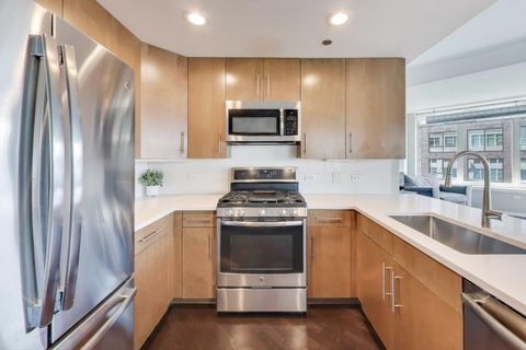 Tiny photo for 909 W Washington Boulevard #908, Chicago, IL 60607 (MLS # 12490548)