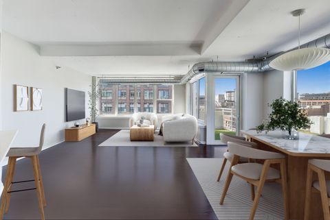 Tiny photo for 909 W Washington Boulevard #908, Chicago, IL 60607 (MLS # 12490548)
