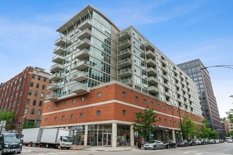 Photo of 909 W Washington Boulevard #908, Chicago, IL 60607 (MLS # 12490548)