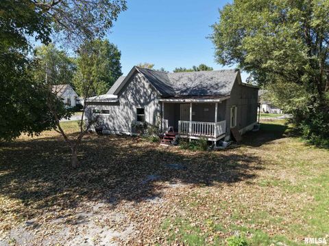 Photo of 215 McFall Street, Benton, IL 62812 (MLS # EB459930)