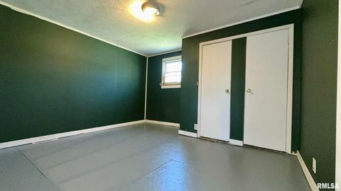 Tiny photo for 215 McFall Street, Benton, IL 62812 (MLS # EB459930)