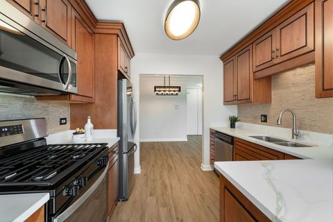 Tiny photo for 7000 Sussex Court #204, Woodridge, IL 60517 (MLS # 12586767)