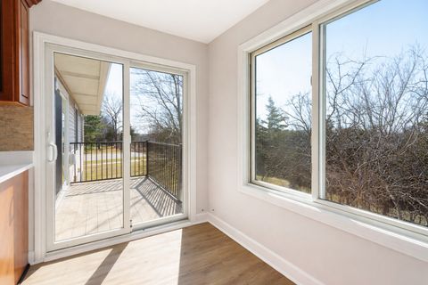 Tiny photo for 7000 Sussex Court #204, Woodridge, IL 60517 (MLS # 12586767)