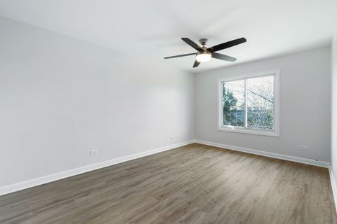 Tiny photo for 7000 Sussex Court #204, Woodridge, IL 60517 (MLS # 12586767)