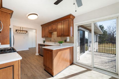 Tiny photo for 7000 Sussex Court #204, Woodridge, IL 60517 (MLS # 12586767)