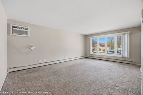 Tiny photo for 2919 W 101ST Place, Evergreen Park, IL 60805 (MLS # 12591273)