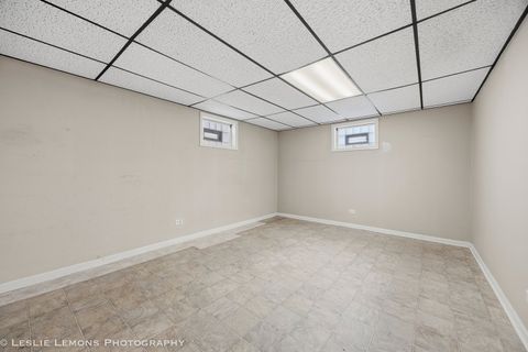 Tiny photo for 2919 W 101ST Place, Evergreen Park, IL 60805 (MLS # 12591273)