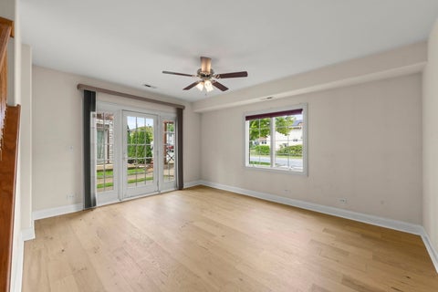 Tiny photo for 9521 Shields Avenue #9521, Brookfield, IL 60513 (MLS # 12660837)