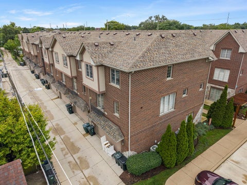 Tiny photo for 9521 Shields Avenue #9521, Brookfield, IL 60513 (MLS # 12660837)