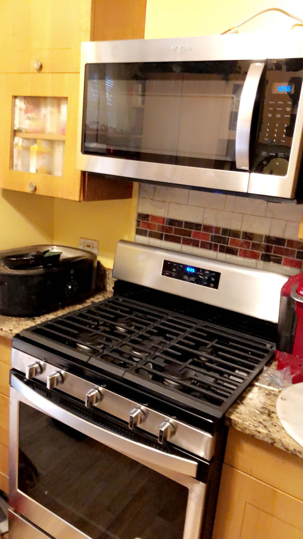 6322 N Richmond Street 2B