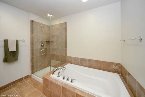Tiny photo for 600 N Lake Shore Drive #907, Chicago, IL 60611 (MLS # 12523288)