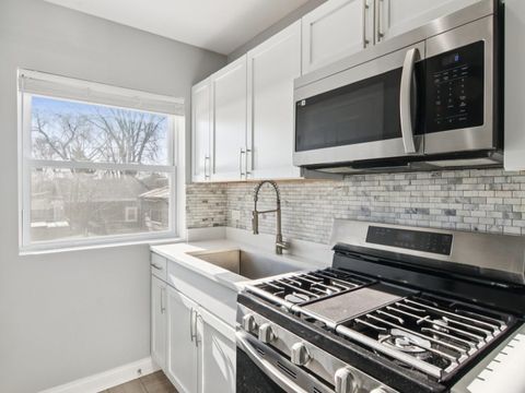 Tiny photo for 4208 Oak Street, Bellwood, IL 60104 (MLS # 12605262)