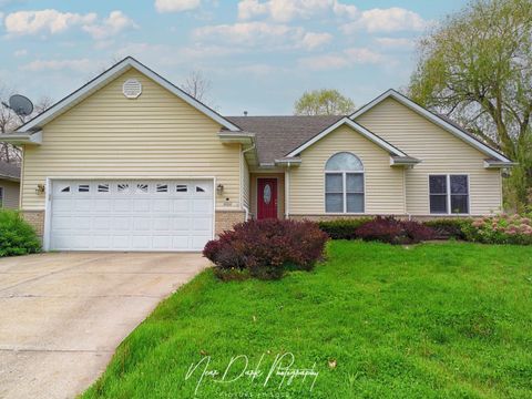 Single Family Residence in Winthrop Harbor IL 1000 Charles Avenue.jpg