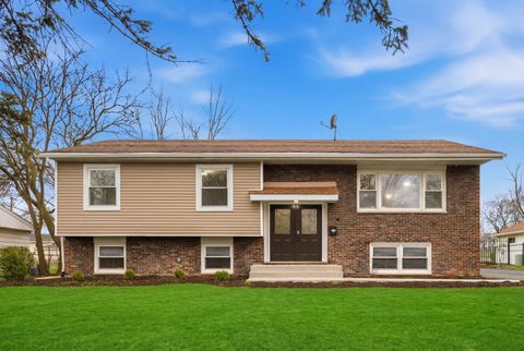 Photo of 17720 Rosewood Terrace, Country Club Hills, IL 60478 (MLS # 12621954)