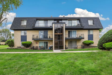 Photo of 11112 S 84th Avenue #1B, Palos Hills, IL 60465 (MLS # 12654180)