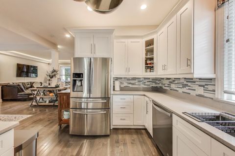 Tiny photo for 3239 Wesley Avenue, Berwyn, IL 60402 (MLS # 12406505)