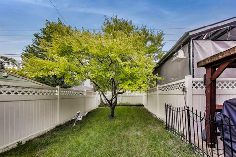 Tiny photo for 3239 Wesley Avenue, Berwyn, IL 60402 (MLS # 12406505)