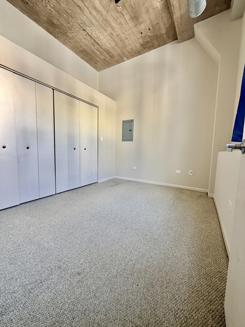 758 N Larrabee Street 734