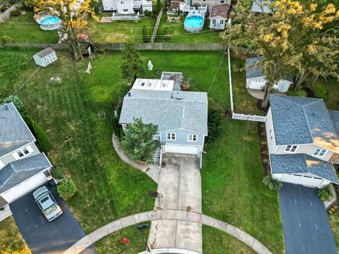 Tiny photo for 3 Oakview Court, Woodridge, IL 60517 (MLS # 12491597)