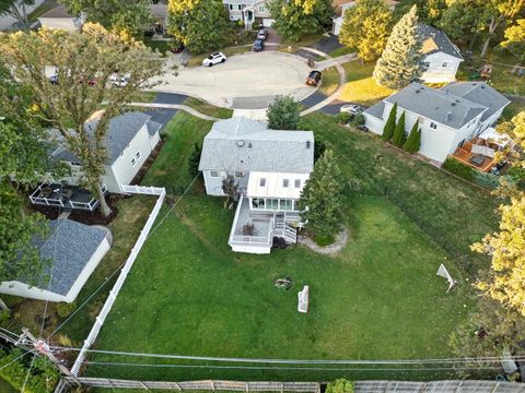 Tiny photo for 3 Oakview Court, Woodridge, IL 60517 (MLS # 12491597)