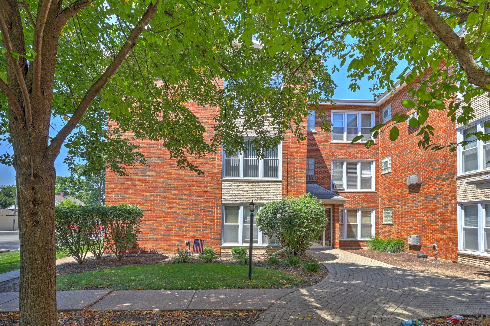 10761 S PULASKI Road 9