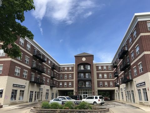 Photo of 10 N Lake Street #316, Grayslake, IL 60030 (MLS # 12511176)