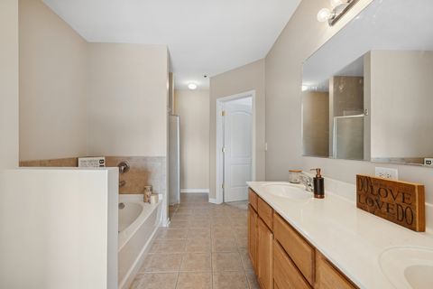 Tiny photo for 10 N Lake Street #316, Grayslake, IL 60030 (MLS # 12511176)