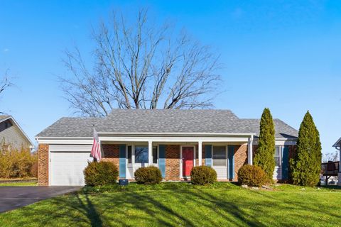 Photo of 620 Twisted Oak Lane, Buffalo Grove, IL 60089 (MLS # 12532172)