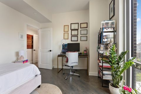 Tiny photo for 21 W Goethe Street #18GH, Chicago, IL 60610 (MLS # 12668962)