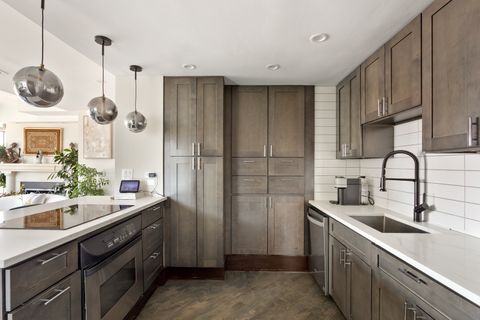 Tiny photo for 21 W Goethe Street #18GH, Chicago, IL 60610 (MLS # 12668962)