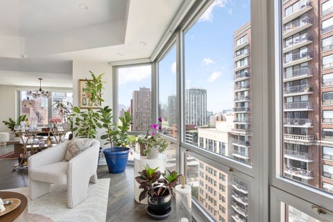 Tiny photo for 21 W Goethe Street #18GH, Chicago, IL 60610 (MLS # 12668962)