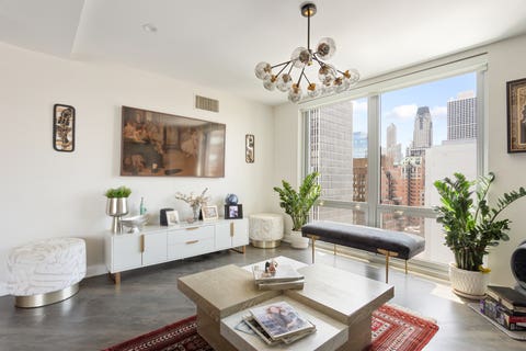 Tiny photo for 21 W Goethe Street #18GH, Chicago, IL 60610 (MLS # 12668962)