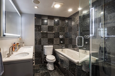 Tiny photo for 21 W Goethe Street #18GH, Chicago, IL 60610 (MLS # 12668962)
