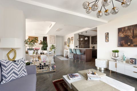 Tiny photo for 21 W Goethe Street #18GH, Chicago, IL 60610 (MLS # 12668962)