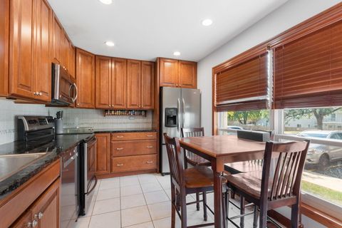 Tiny photo for 205 Raintree Court, Aurora, IL 60504 (MLS # 12474484)