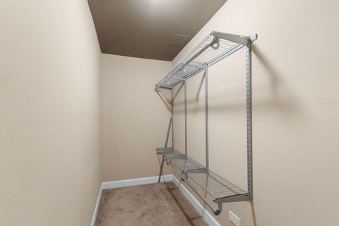 Tiny photo for 205 Raintree Court, Aurora, IL 60504 (MLS # 12474484)