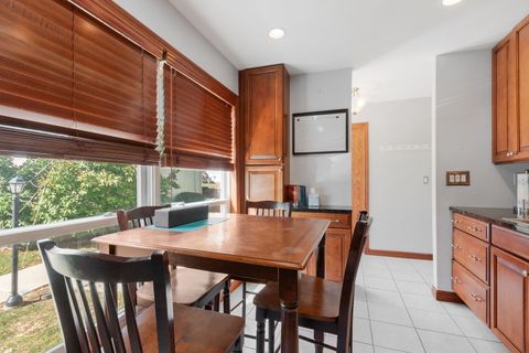 Tiny photo for 205 Raintree Court, Aurora, IL 60504 (MLS # 12474484)