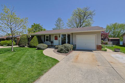 1057 Cedar Lane, Elk Grove Village, IL 60007 - #: 12638365