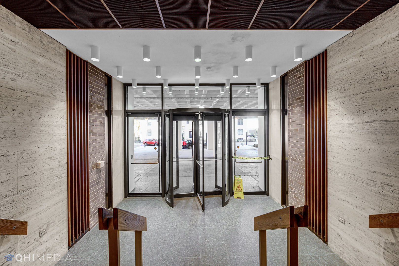 6033 N Sheridan Road 11G