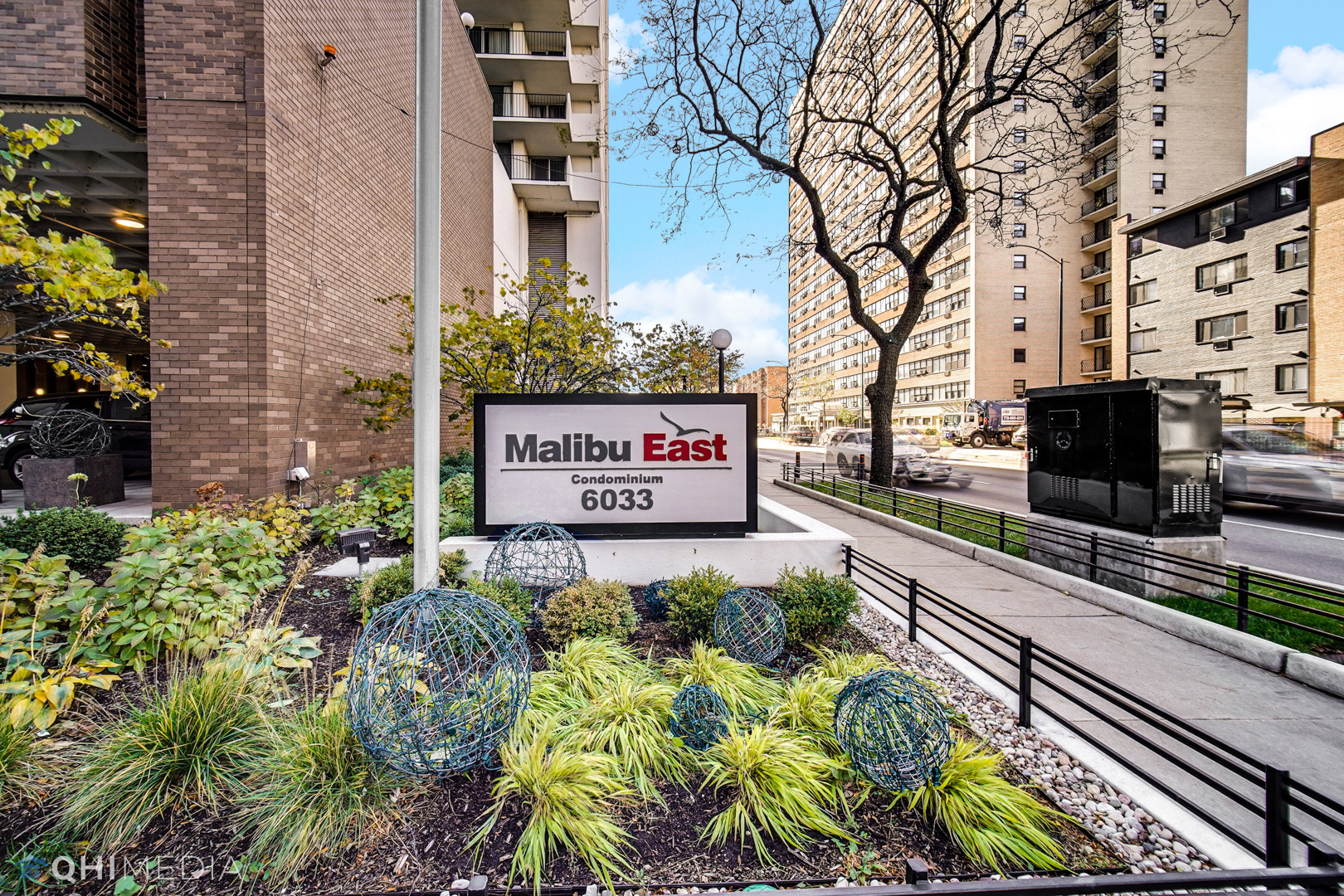 6033 N Sheridan Road 11G