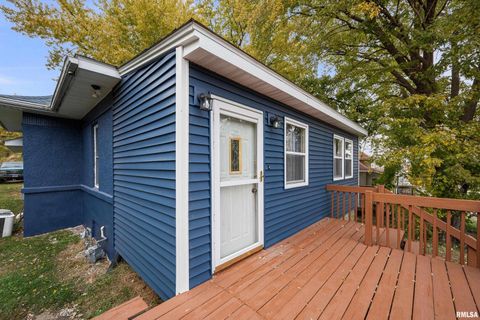 Tiny photo for 158 5TH Street, Silvis, IL 61282 (MLS # QC4269408)