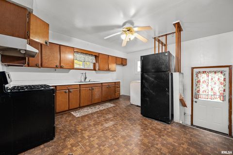 Tiny photo for 158 5TH Street, Silvis, IL 61282 (MLS # QC4269408)