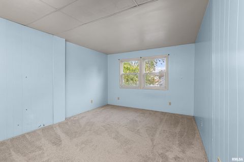 Tiny photo for 158 5TH Street, Silvis, IL 61282 (MLS # QC4269408)