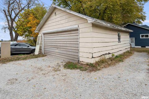 Tiny photo for 158 5TH Street, Silvis, IL 61282 (MLS # QC4269408)