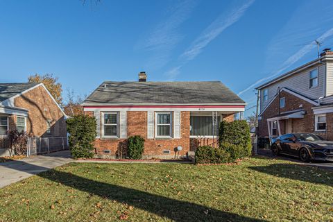 Tiny photo for 8239 N NEW ENGLAND Avenue, Niles, IL 60714 (MLS # 12518345)