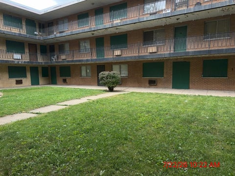 Photo of 9126 S Buffalo Avenue #1F, Chicago, IL 60617 (MLS # 12753301)