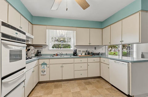 Tiny photo for 202 N RAVEN Road, Shorewood, IL 60404 (MLS # 12788235)