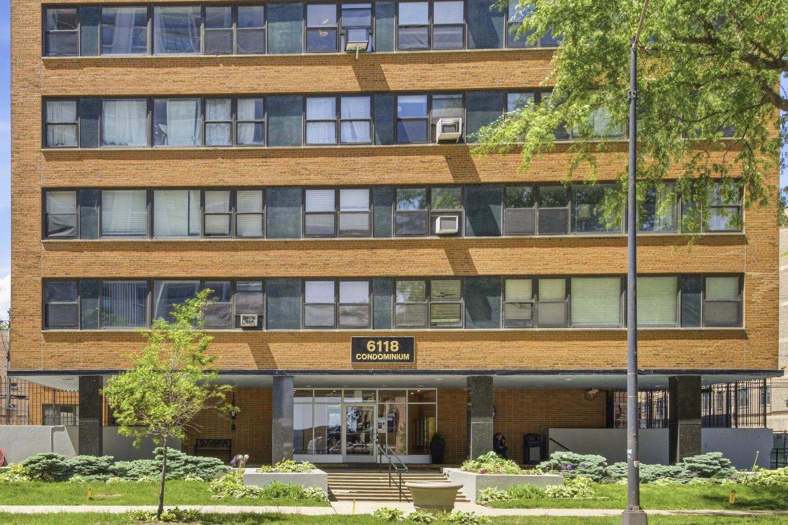 6118 N Sheridan Road 506